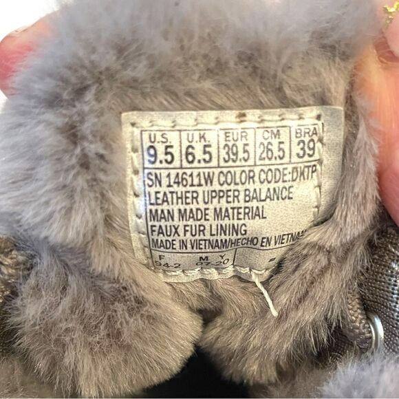 NWT Skechers On The Go Slip On Boots - Picture 3 of 7